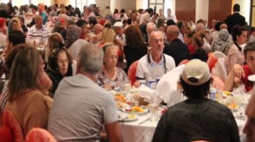 İzmir Valiliği&rsquo;nden Şehit Ve Gazi Yakınlarına Iftar