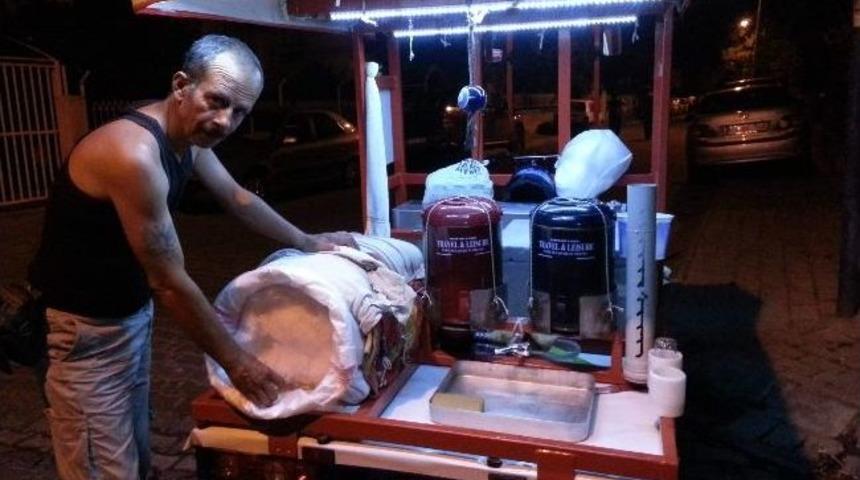 Aydın&rsquo;da Ramazan Dolayısıyla Kar Helvacılar Gece Mesaisine Başladı