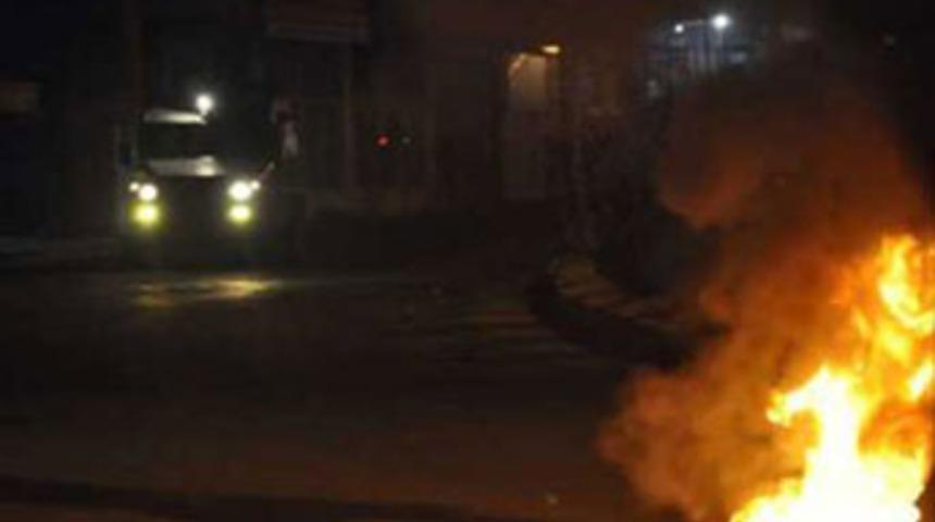 Emniyet m&uuml;d&uuml;rl&uuml;ğ&uuml;ne bombalı saldırı!