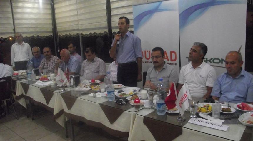 D&uuml;zi&ccedil;ililer D&Uuml;GİAD'ın Iftarında Buluştu