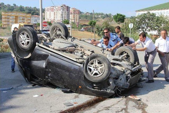 Ehliyetsiz Sürücü Otomobil İle Takla Attı: 3 Yaralı