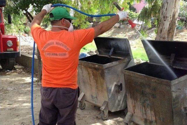 Germencik’te Sinek Ve Haşere Mücadelesi Devam Ediyor