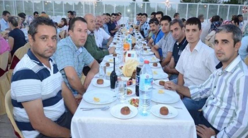 Polisler İftar Yemeğinde Bir Araya Geldi
