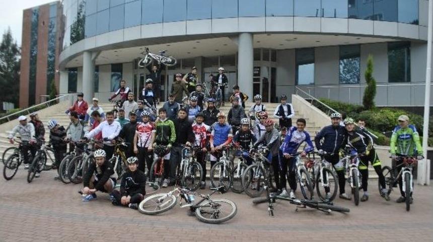 G&uuml;rsu Belediyespor Dağ Bisiklet Takımı Yarışlarda