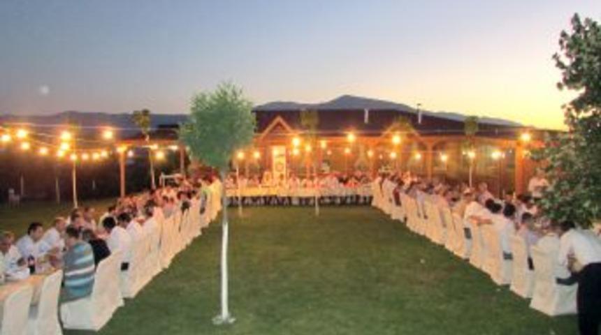 İNSİAD &Uuml;yesi Inşaat&ccedil;ılar Iftarda Buluştu