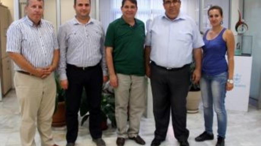 İzmirli Gazetecilerden Yeni Dernek