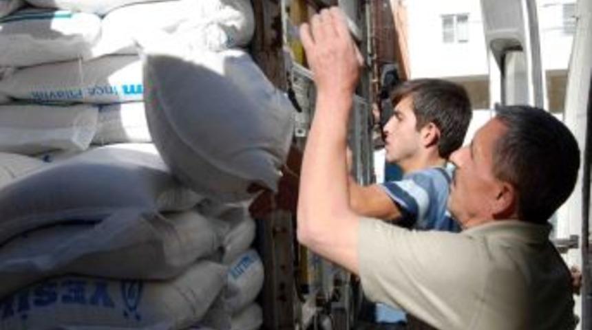 Suriye'de Savaş Ortasında Kalanlara Ramazan Yardımı