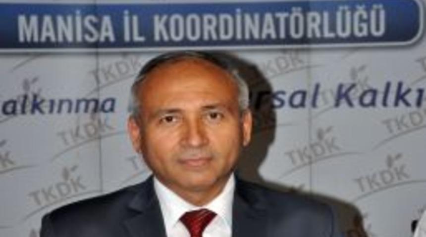 TKDK Manisa İl Koordinat&ouml;rl&uuml;ğ&uuml;'nden &Ccedil;ift&ccedil;iye Trakt&ouml;r Desteği