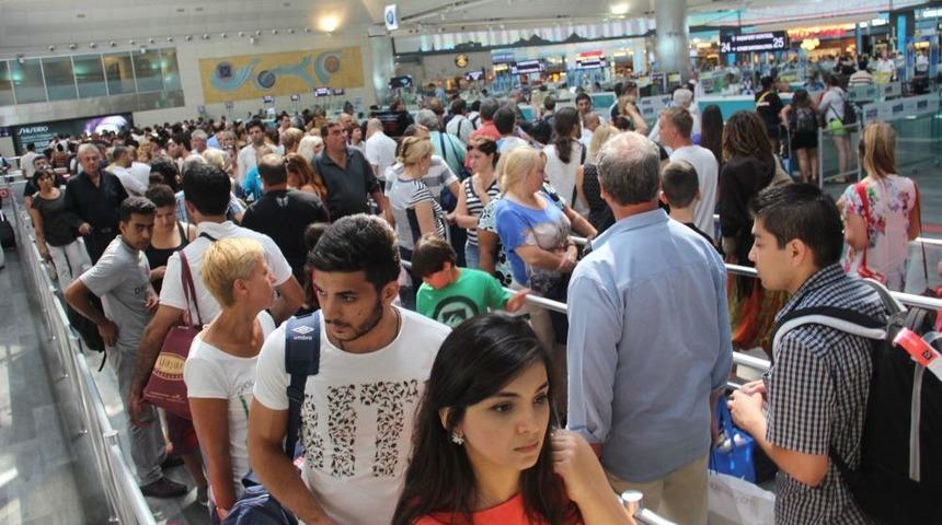 Polnet Arızası Pasaport Kuyrukları Oluşturdu