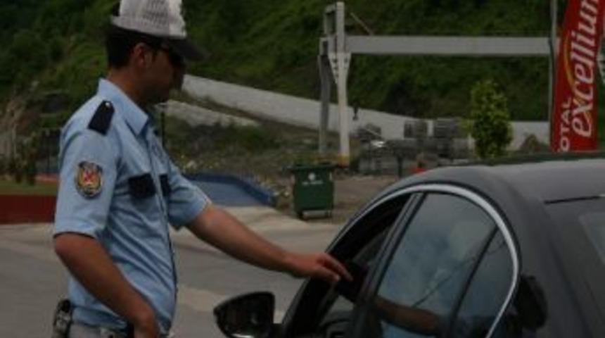 Emniyet Kemeri Takmayana 539 Tl Ceza