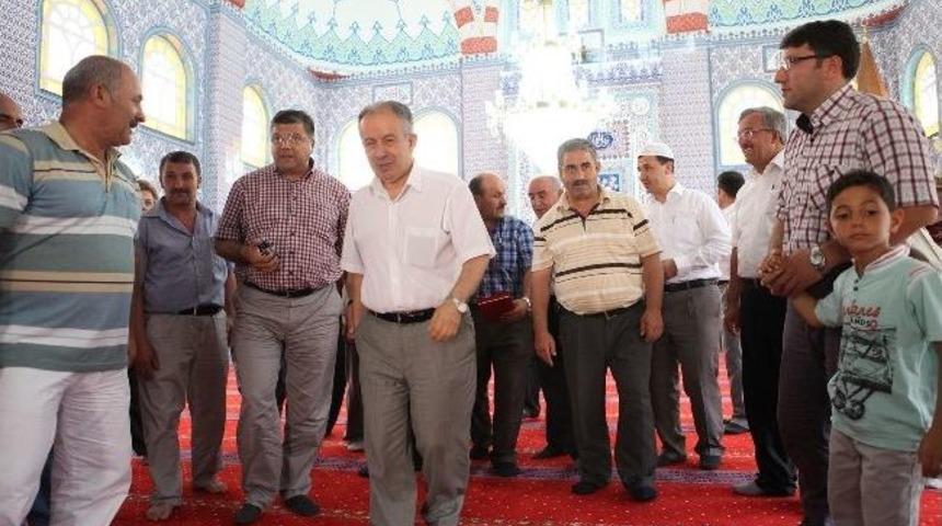 Bornova Belediyesi'nden Camilere Destek