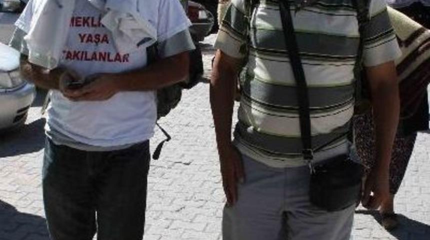 Emeklilikte Yaşa Takılan İki Vatandaştan Ankara&rsquo;ya Y&uuml;r&uuml;y&uuml;ş