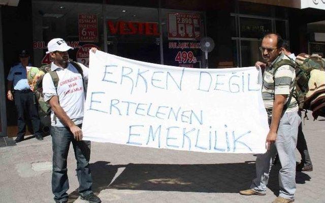 Emeklilikte Yaşa Takılan İki Vatandaştan Ankara’ya Yürüyüş