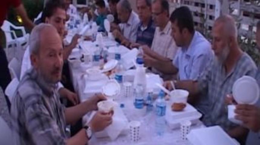 Ramazan'la Osmanlı'nın Mahalle K&uuml;lt&uuml;r&uuml;n&uuml; Yaşatmaya &Ccedil;alışıyorlar