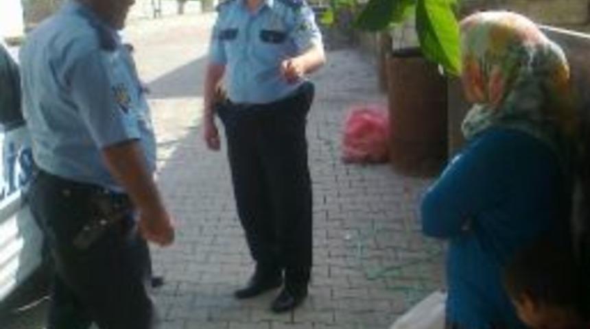 Aksaray'da Polisten İhtiyaç Sahiplerine Ramazan Paketi