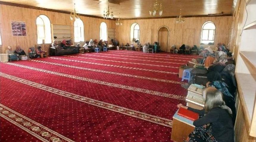 Van Müftülüğü’nden Mukabele Programı