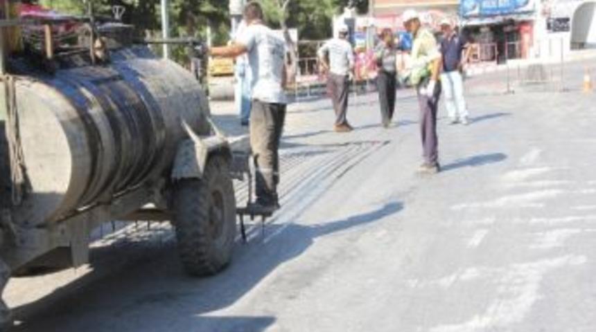 Burhaniye&rsquo;de &Ouml;ren Yolu Asfaltlanıyor