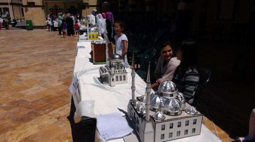 &Ouml;ğrenciler En G&uuml;zel Cami Maketi I&ccedil;in Yarıştı