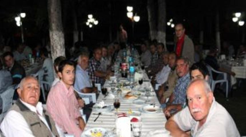K&uuml;tahya'da Yaşayan Ak&ccedil;aalanlılar İftar Yemeğinde Buluştu