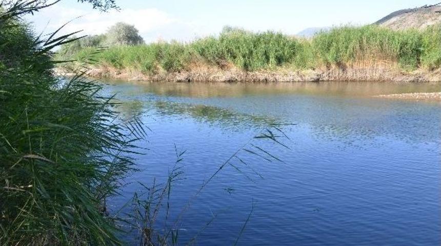 Irmakta Koybalan İki Gencin Cesedine Ulaşıldı