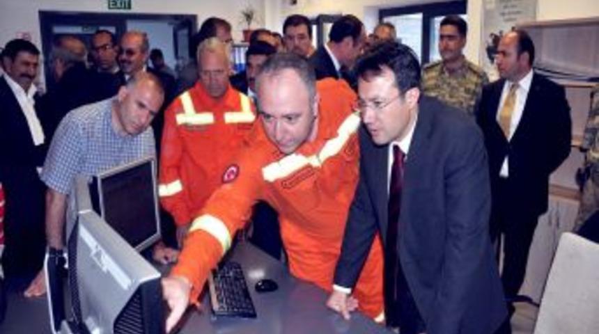 Vali Akdemir, &Ccedil;ayırlı Ve Otlukbeli Il&ccedil;elerinde Incelemelerde Bulundu