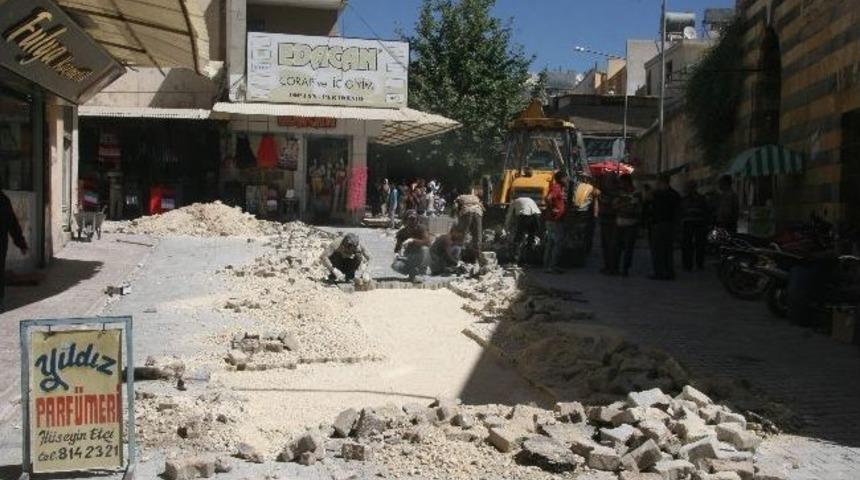 Kilis’te, Asfalt Ve Kilittaşı Döşeme Çalışmaları