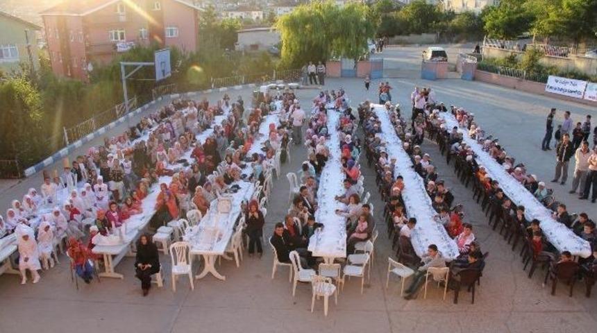 Gerede Belediyesi 500 &Ccedil;ocuğa İftar Verdi