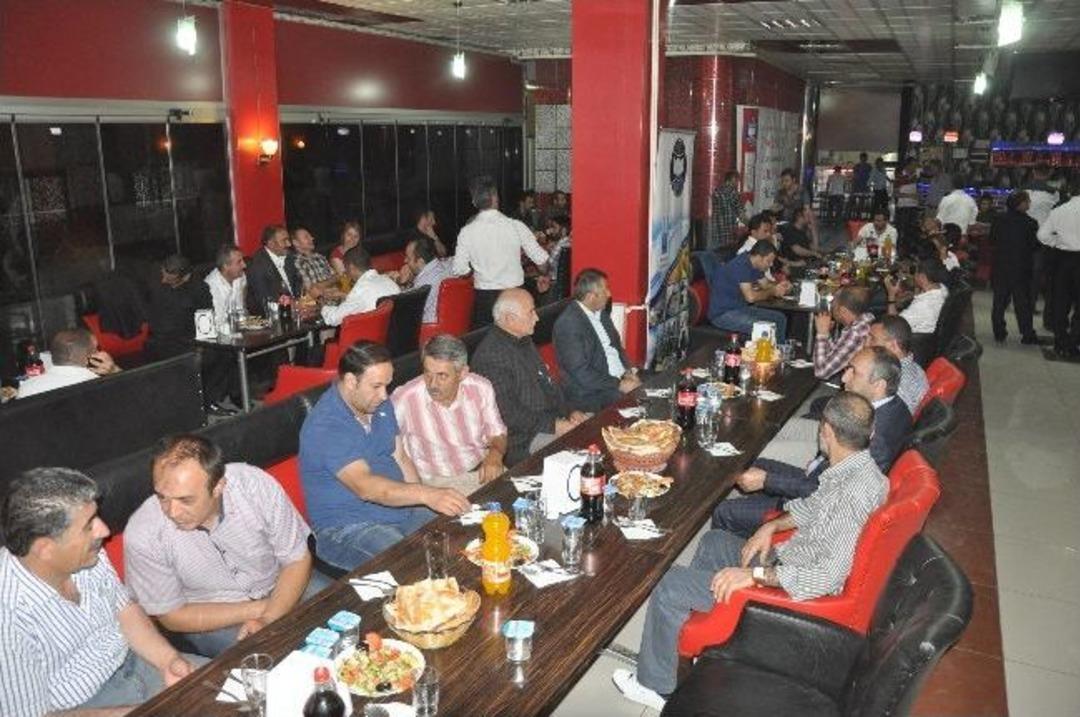 Hakkarili İhracat&ccedil;ılar İftar Yemeğinde Buluştu