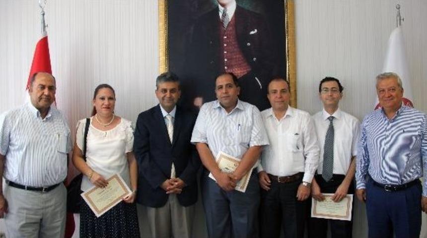 Başarılı &Ouml;ğretim &Uuml;yeleri Ve &Ouml;ğrenciler &Ouml;d&uuml;llendirildi