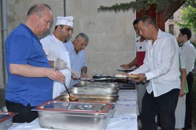 Şehit Ve Gazi Yakınları Dar-ül Hadis Camii’nde Buluştu