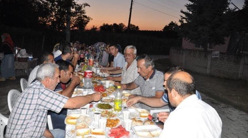 Otluoğlu K&ouml;y&uuml; Halkı Hep Birlikte Oru&ccedil; A&ccedil;tı