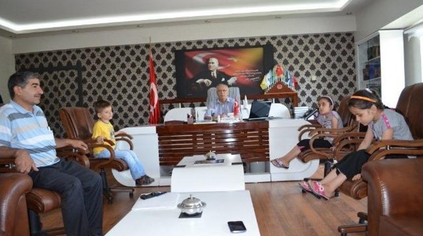 G&ouml;rme Engelli &Ouml;ğrencilerden İl M&uuml;ft&uuml;s&uuml; Yusuf G&uuml;l&rsquo;e Ziyaret
