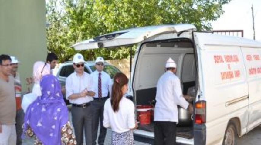 Hilvan Kaymakamlığı'ndan 750 Aileye Ramazan Paketi