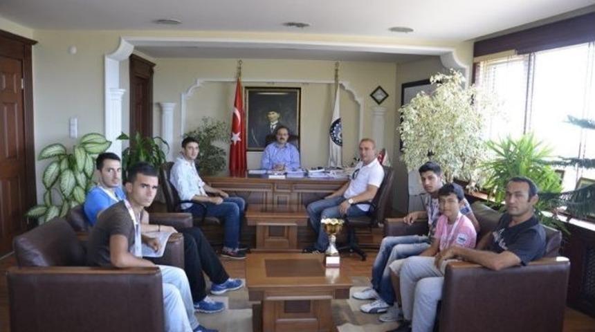 Kick Boks Şampiyonlarından Yel&rsquo;e Ziyaret