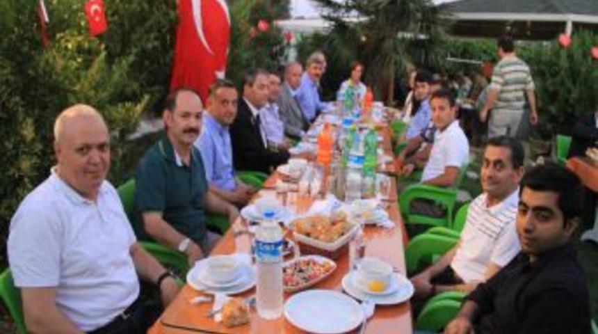 Şehit Aileleri Ve Gaziler Iftarda Buluştu
