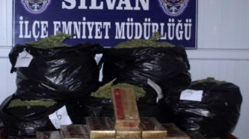 Silvan'da Hint Keneviri Ve Ka&ccedil;ak Sigara Operasyonu