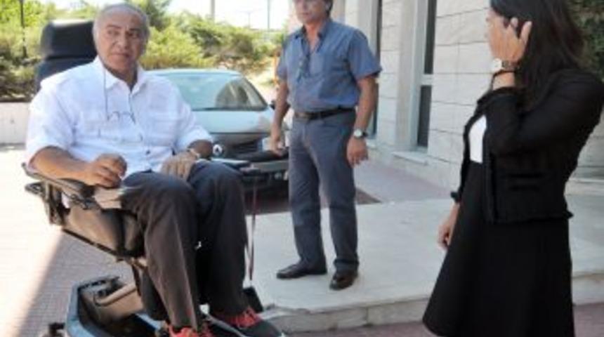 Manken Aslı Baş Davasında Mahkeme Başkanı &Ccedil;ileden &Ccedil;ıktı