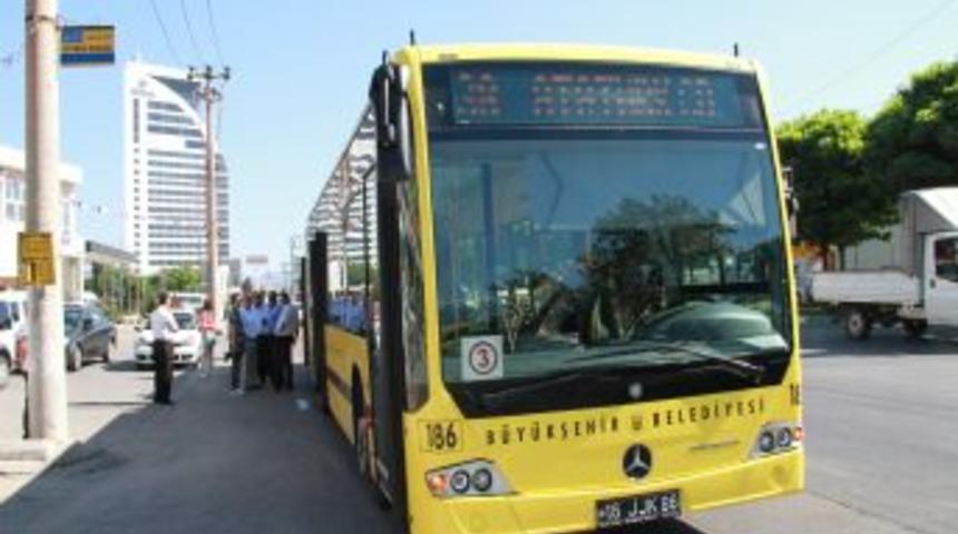 Belediye Otobüsünde Bıçaklı Dehşet