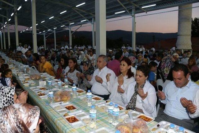 Başkan Zolan, Mahalle İftarlarına Devam Ediyor