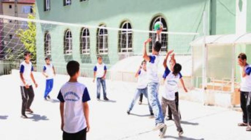 &Ouml;nce Kur&rsquo;an-ı Kerim &Ouml;ğreniyorlar Sonra Da Spor Yapıyorlar