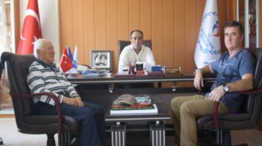 Eski Teknik Direkt&ouml;r Aydınlıkoğlu, Niğde Gen&ccedil;lik İl M&uuml;d&uuml;r&uuml;'n&uuml; Ziyaret Etti