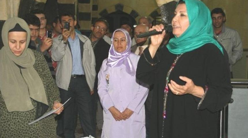 &Uuml;nl&uuml; Sanat&ccedil;ı G&uuml;lşen Kutlu, Yozgat&rsquo;ta Tasavvuf Musikisi Ve İlahi Seslendirdi