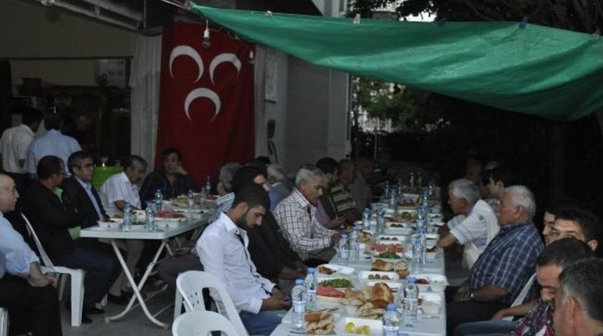 Mhp Melikgazi Y&ouml;netimi Yenik&ouml;y Mahallesinde İftar Yemeği Verdi