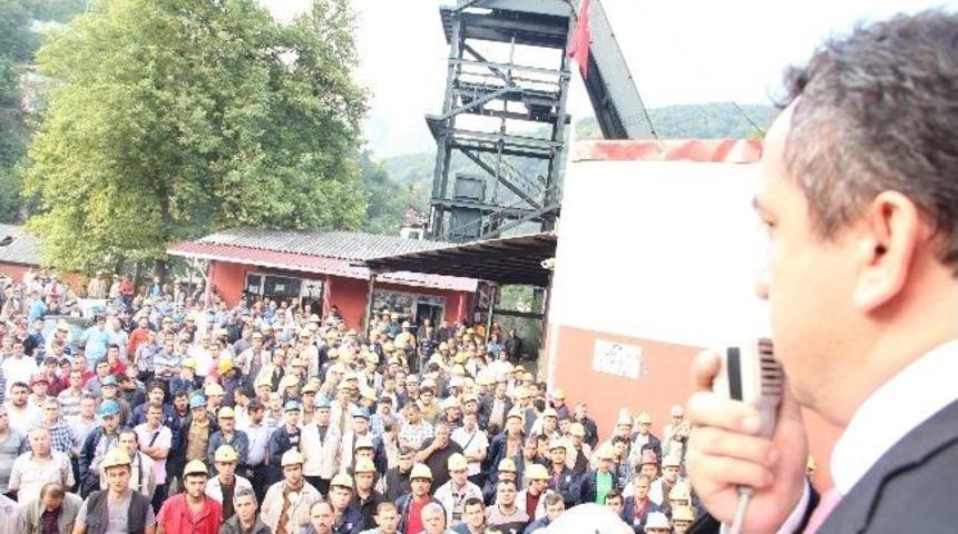 Tutkun, Maden İş&ccedil;isini Bilgilendirdi