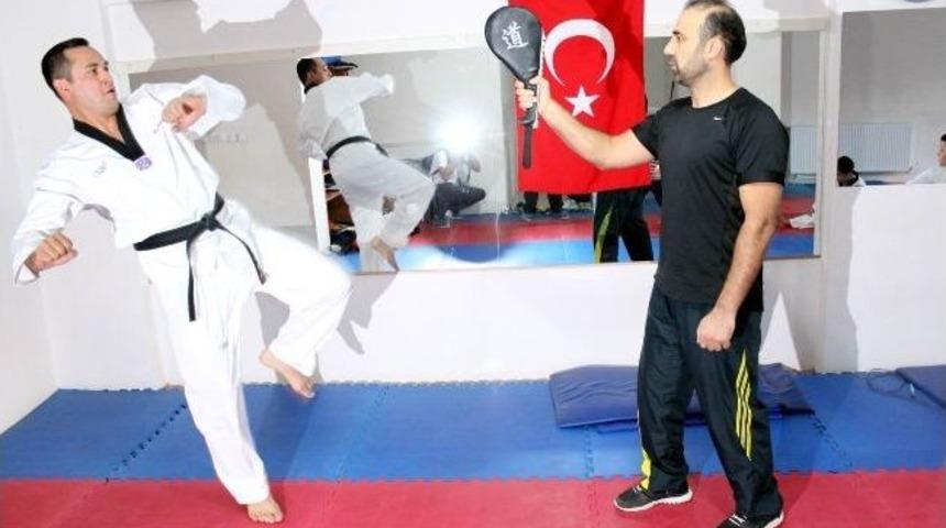 Okul M&uuml;d&uuml;r&uuml;, T&uuml;rkiye&rsquo;yi Temsil Edecek