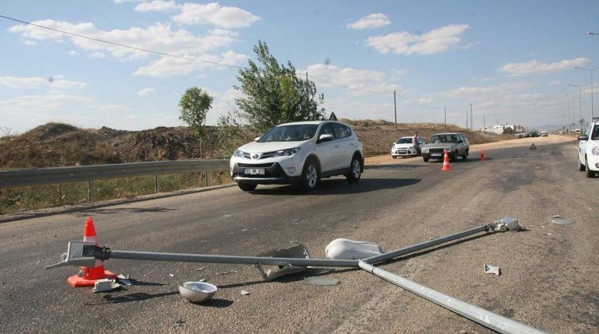 Afyonkarahisar&rsquo;da Trafik Kazası: 1 &Ouml;l&uuml;, 3 Yaralı