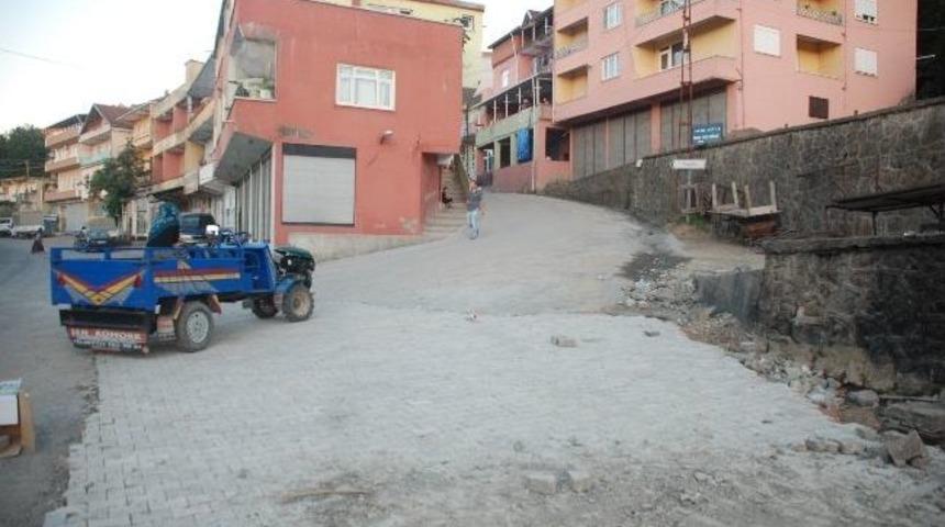 Topallı K&ouml;y&uuml; Muhtarından Vali Ve Kaymakama Yol Teşekk&uuml;r&uuml;