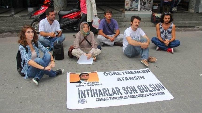 'samsun'da Oturan &Ouml;ğretmen' Eylemi