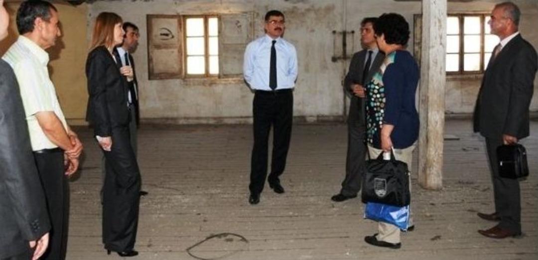 Balıkesir B&uuml;y&uuml;kşehir'in Yeni Kaymakamlıkları İ&ccedil;in Hizmet Binası Hazırlanacak