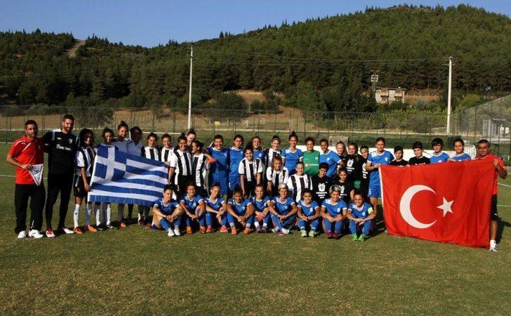 İki Yakanın Bayan Futbol Takımları İzmir'de Buluştu G2